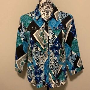 Woman’sLongSleeveButtonDownSizeM